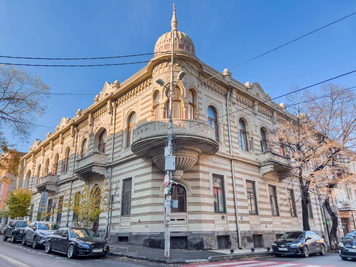 Sofiko Apartment In A Legendary Building Tbilisi Buitenkant foto